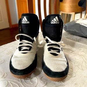 Adidas Wrestling shoes 6 1/2 Youth